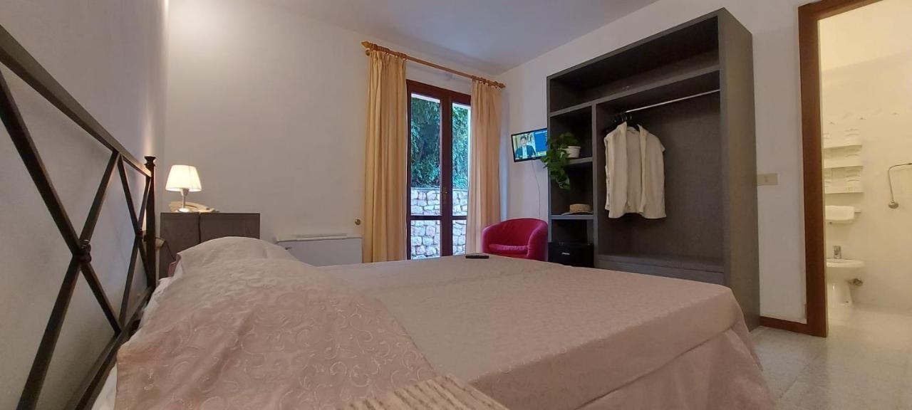Hotel La Feluca Portoferraio Εξωτερικό φωτογραφία