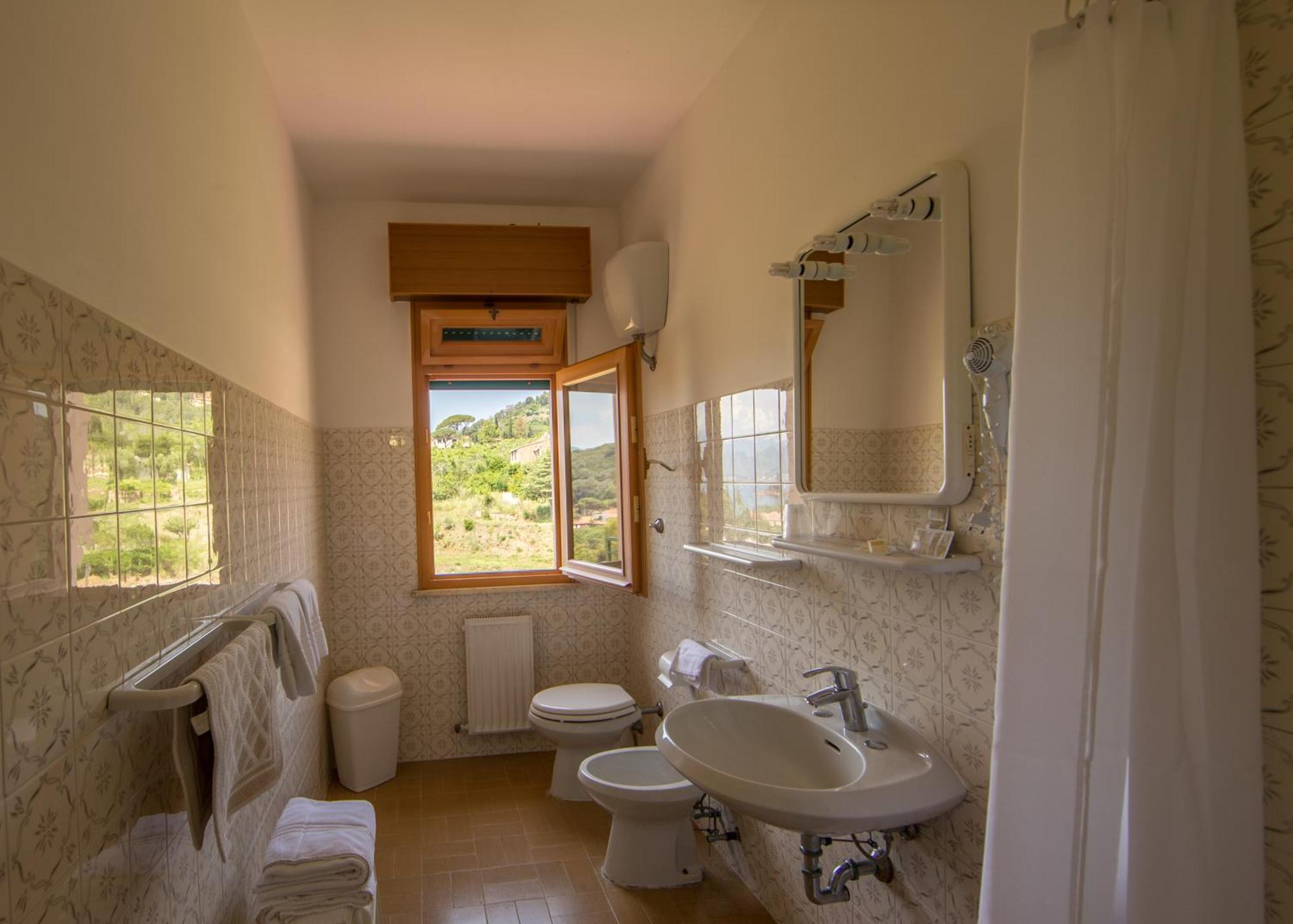 Hotel La Feluca Portoferraio Εξωτερικό φωτογραφία
