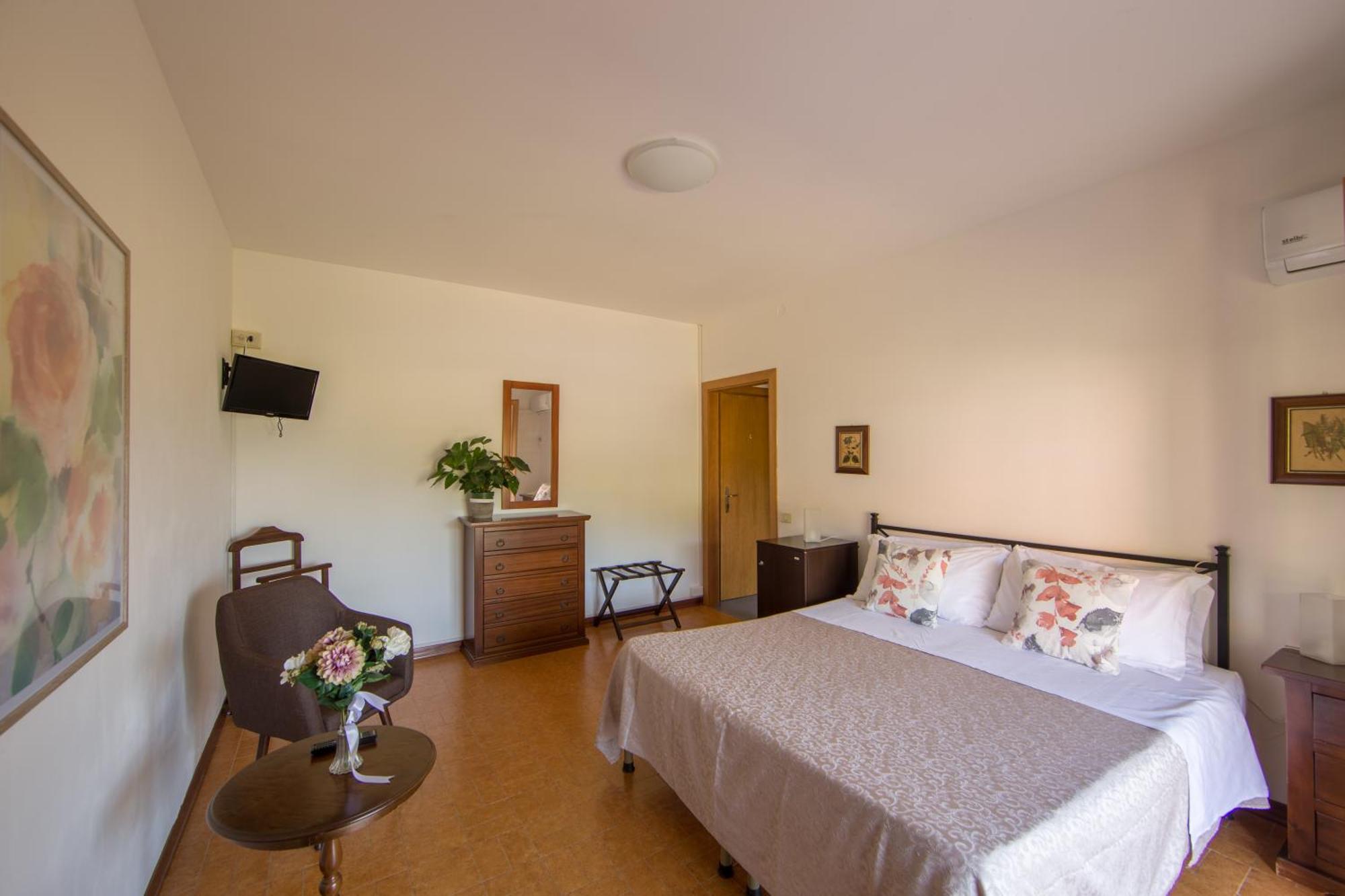 Hotel La Feluca Portoferraio Εξωτερικό φωτογραφία