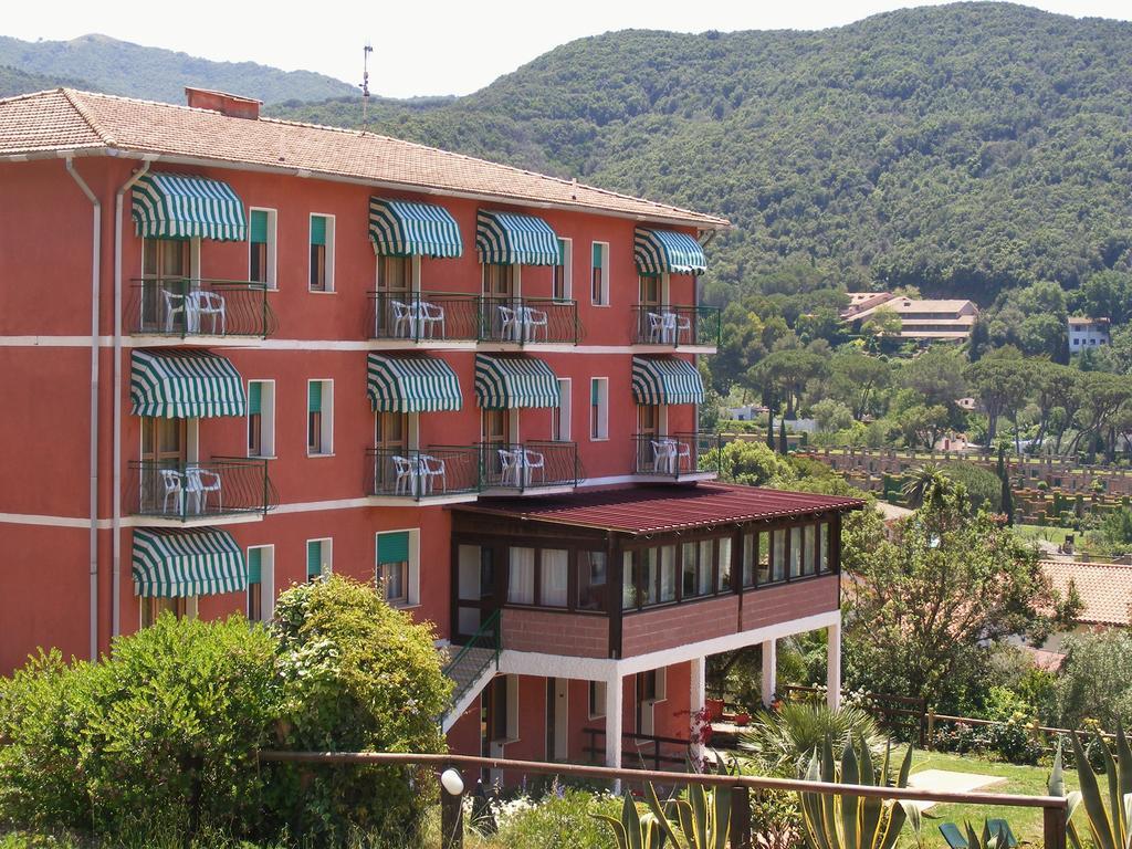 Hotel La Feluca Portoferraio Εξωτερικό φωτογραφία